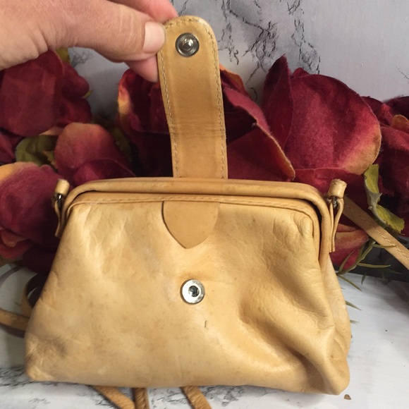 Vintage Light Tan Soft Leather Crossbody Bag with Parisian Souvenir Hand… - Picture 6 of 12
